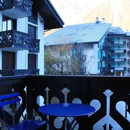 Modern Proche Centre *