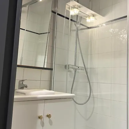 Cosy Nest Near Center Apartamento *