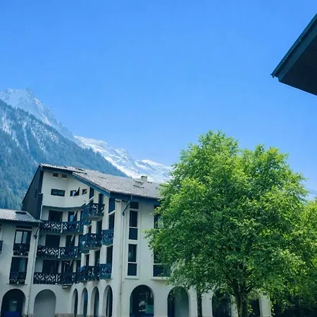 Cosy Nest Near Center *