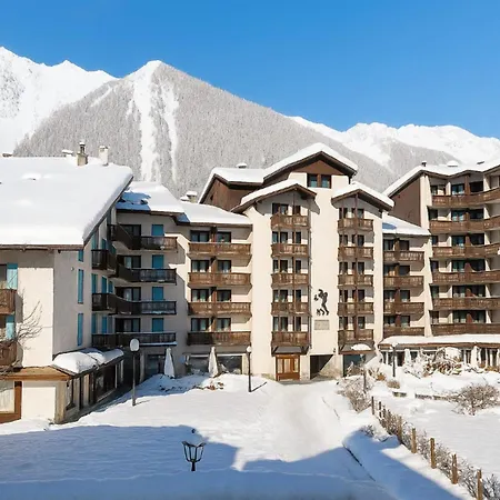 Cosy Nest Near Center